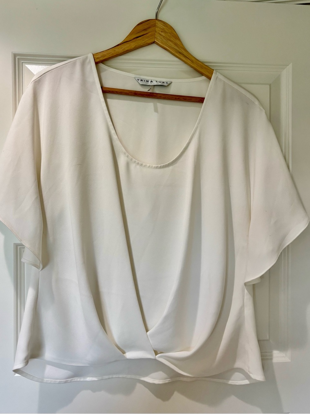TRINA TURK Sz S Ivory Draped Faux Wrap Blouse Dolman Sleeves Scoop Neck EUC